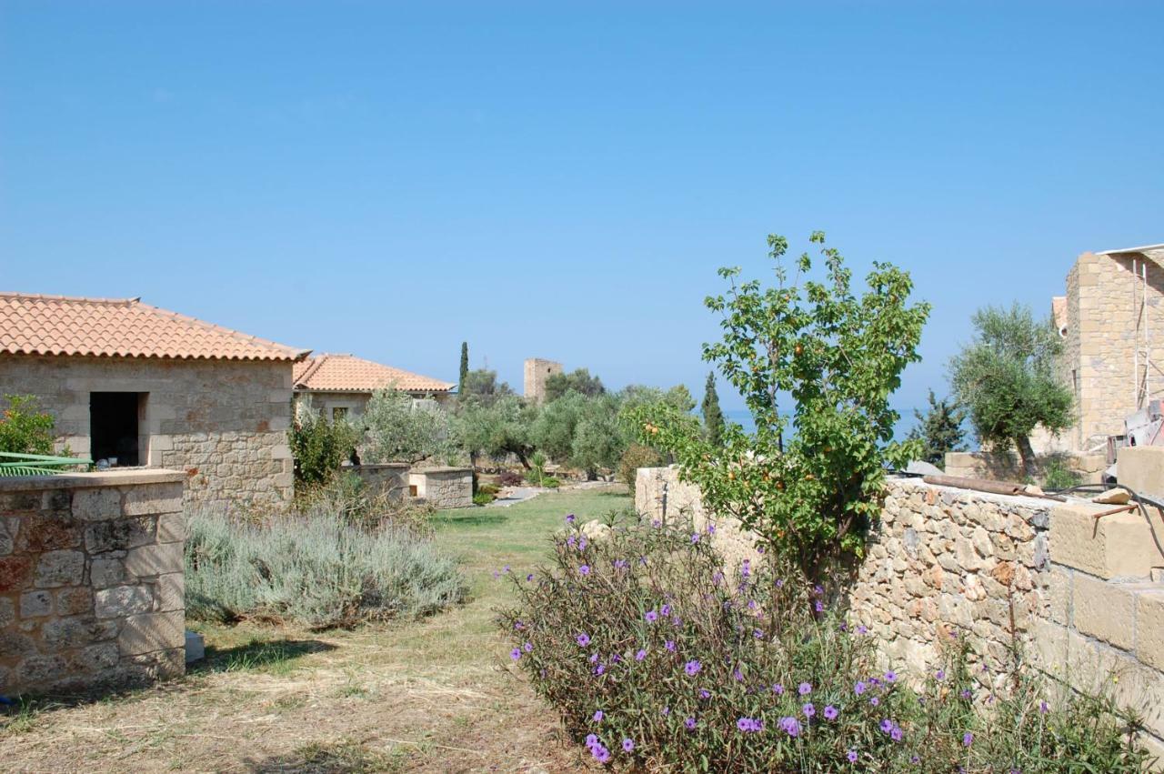 Amoni Holiday Homes Kardhamili Buitenkant foto